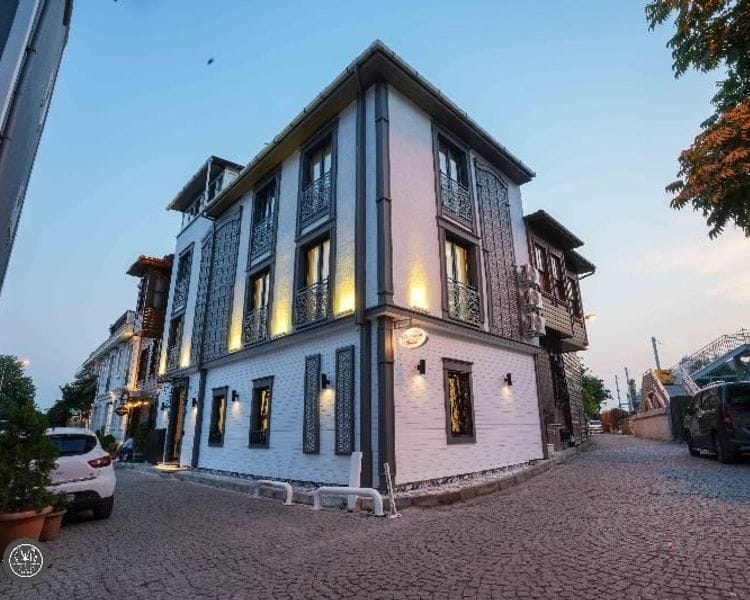 Violin Hotel