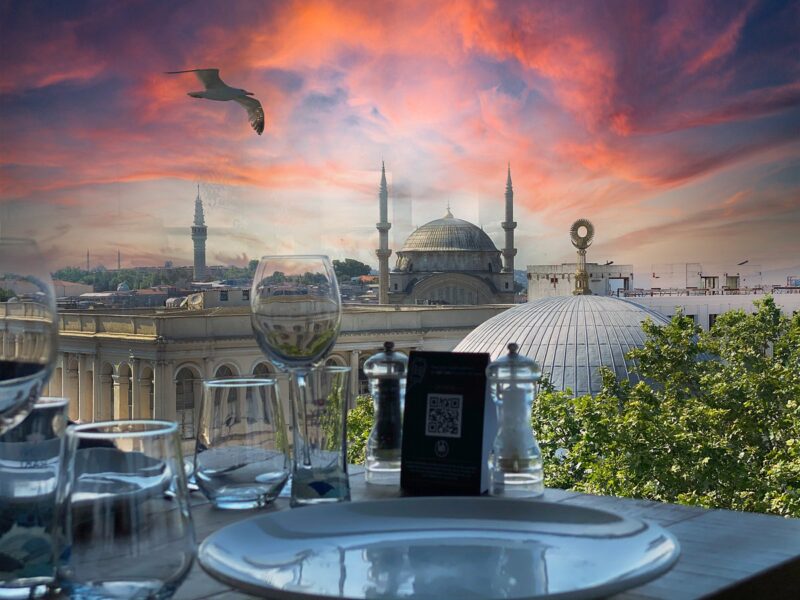 Loti Roof Lounge