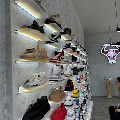 Murcielago Sneakers