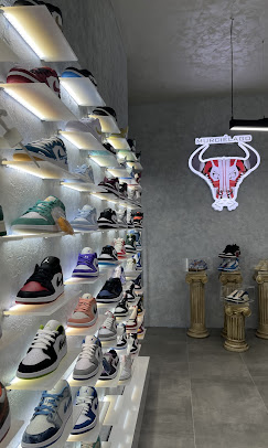 Murcielago Sneakers